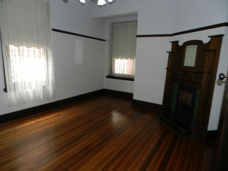 1210 Mair Street, Lake Wendouree VIC 3350