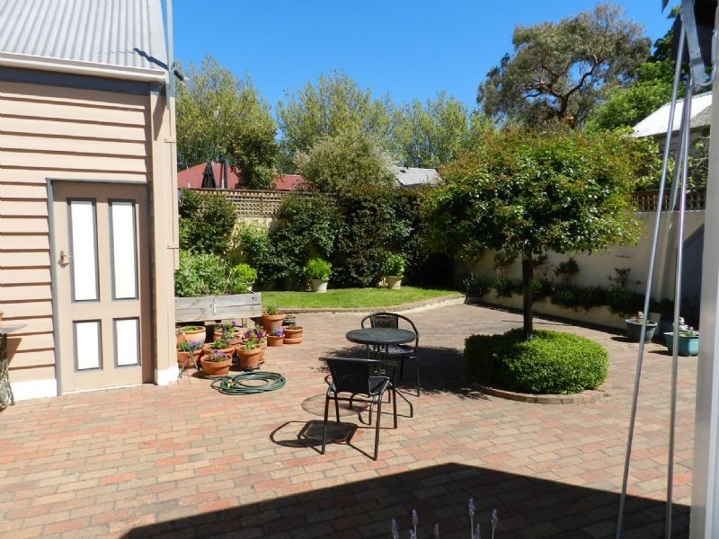 25 Loch Avenue, Ballarat VIC 3350