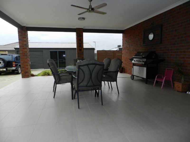 47 Lawrie Drive, Alfredton VIC 3350