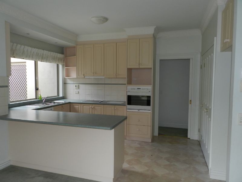 14 Hotham Street, Lake Wendouree VIC 3350