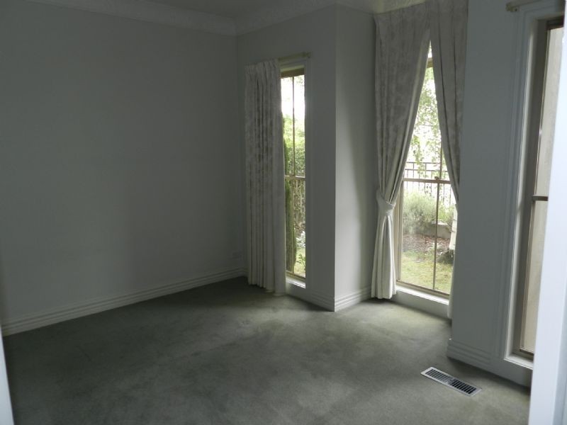 14 Hotham Street, Lake Wendouree VIC 3350