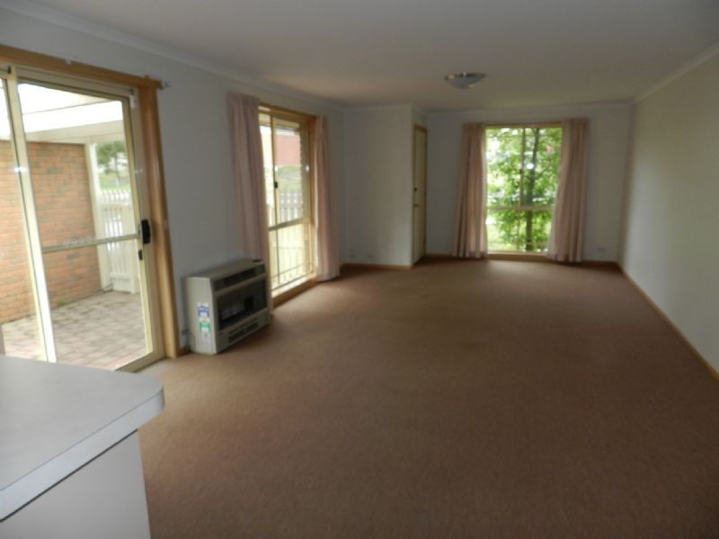 2/50 Haymes Road, Mount Clear VIC 3350