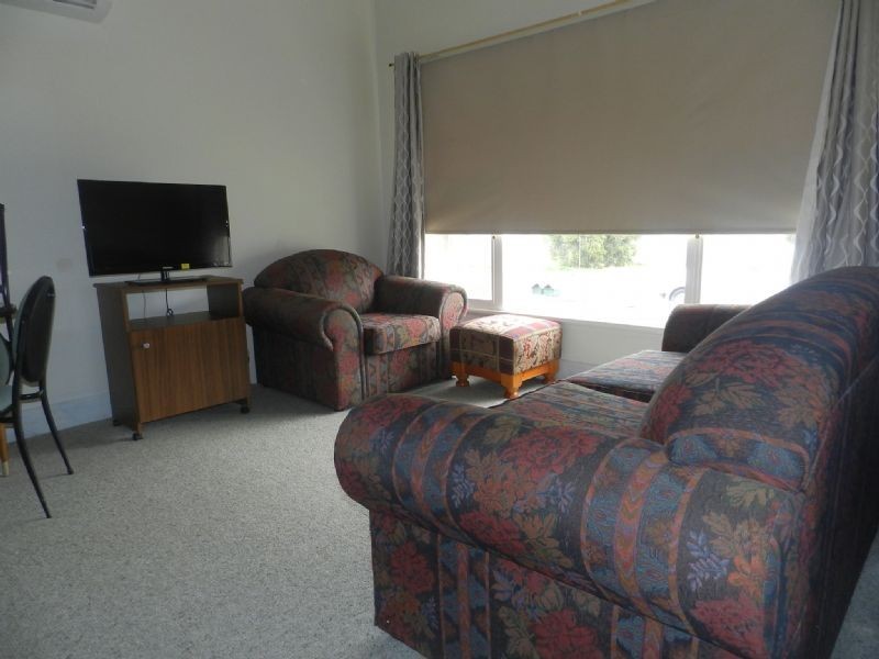 1/7 Becker St, Beaufort VIC 3373