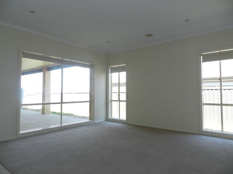 13 The Ridge, Delacombe VIC 3356