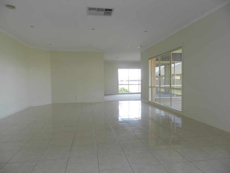 13 The Ridge, Delacombe VIC 3356