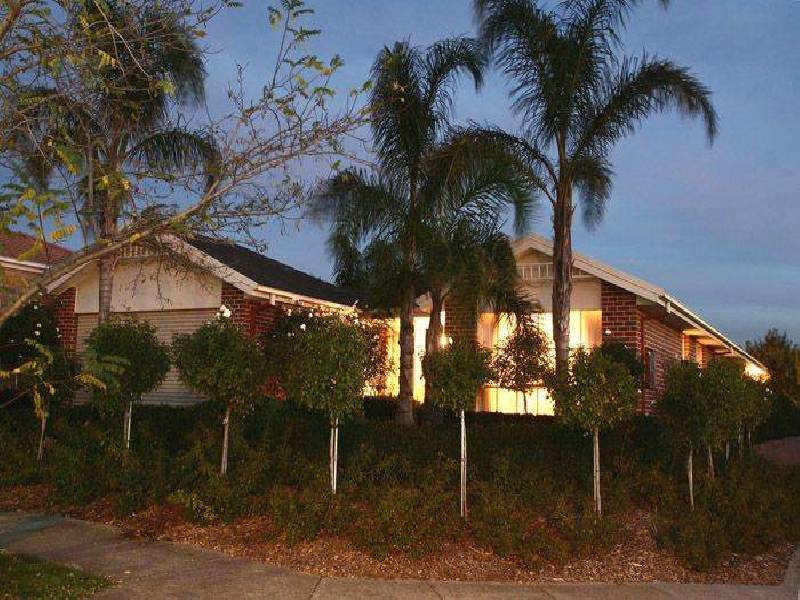 101 Quail Way, Rowville VIC 3178