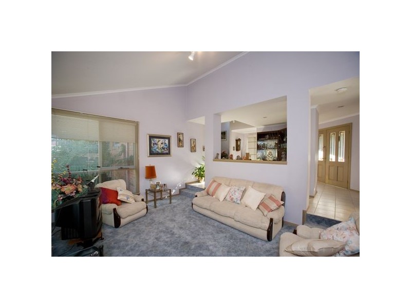 61 Taylors Lane, Rowville VIC 3178