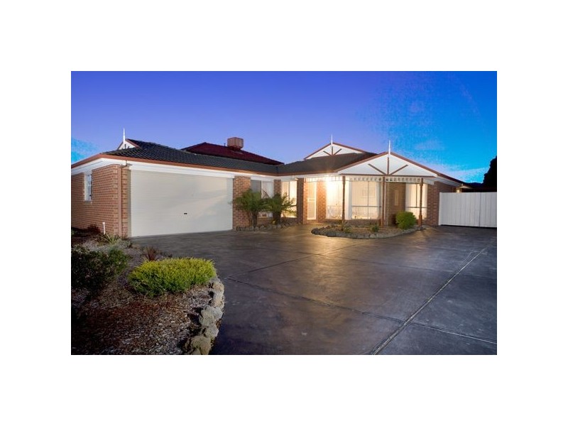 10 Kilcunda Drive, Rowville VIC 3178