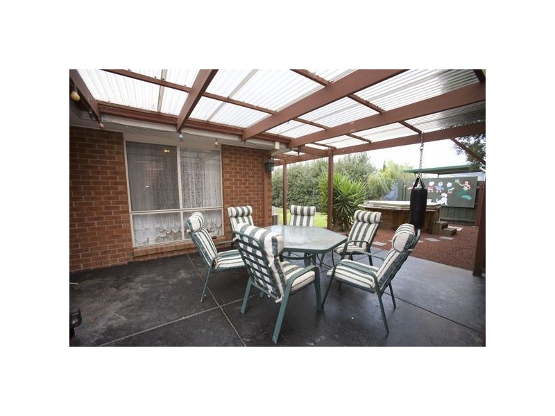 10 Kilcunda Drive, Rowville VIC 3178