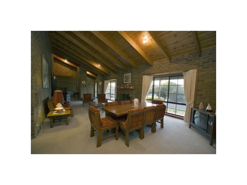 341 Dandelion Drive, Rowville VIC 3178