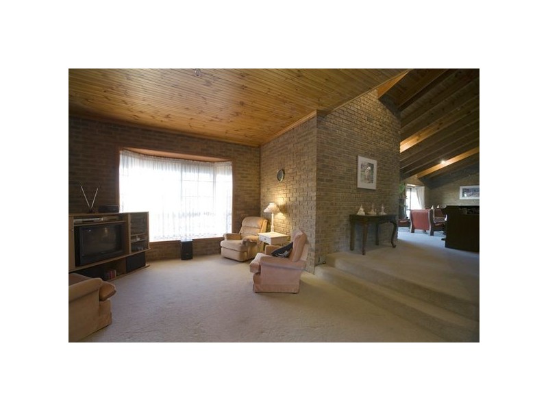 341 Dandelion Drive, Rowville VIC 3178