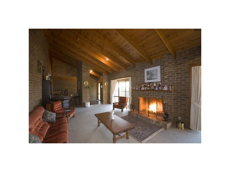 341 Dandelion Drive, Rowville VIC 3178