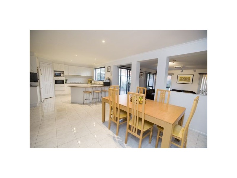 429 Dandelion Drive, Rowville VIC 3178