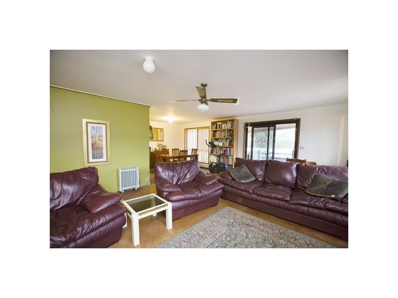 17 Clondara Drive, Rowville VIC 3178