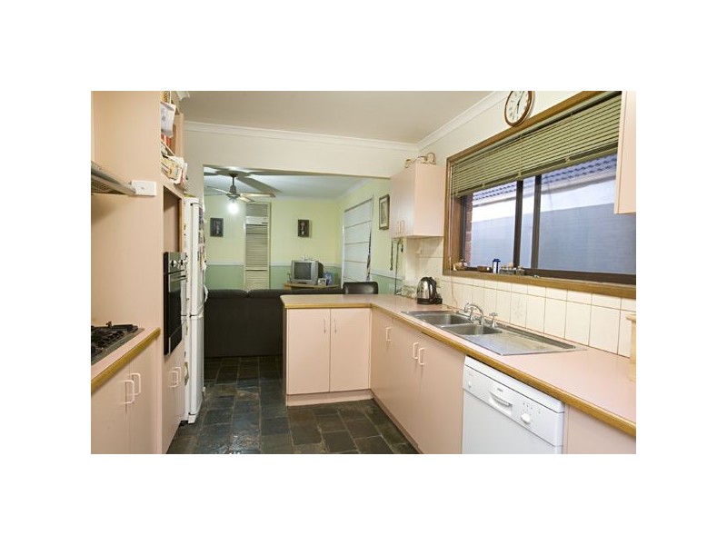 17 Clondara Drive, Rowville VIC 3178