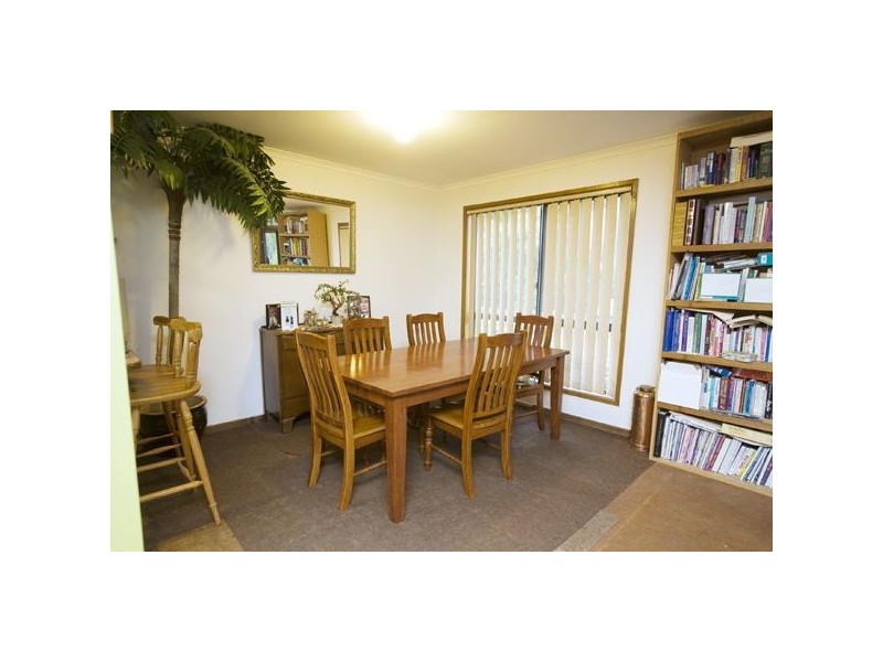 17 Clondara Drive, Rowville VIC 3178