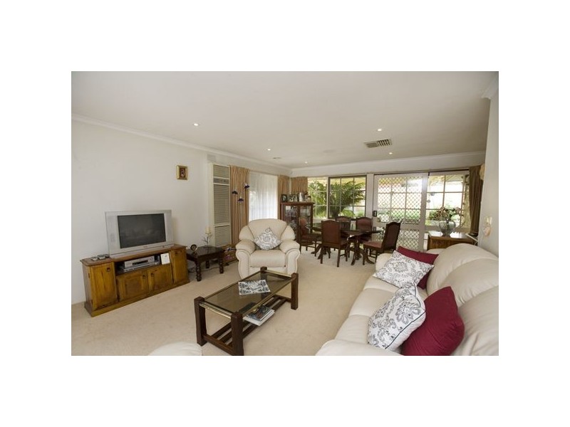 43 Mantung Crescent , Rowville VIC 3178