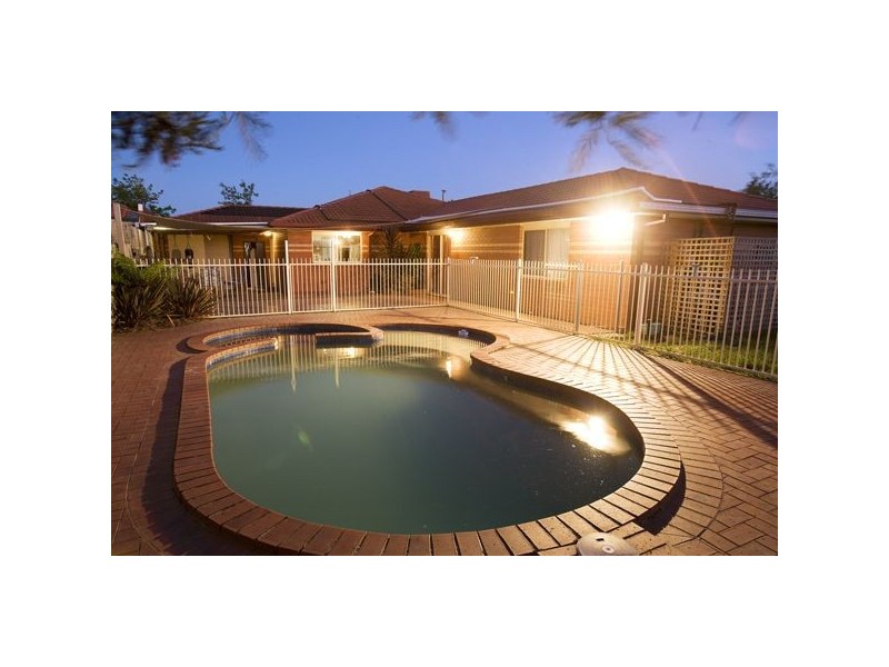 1 Greenview Court, Rowville VIC 3178