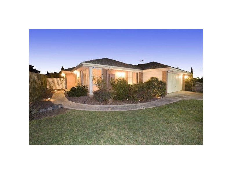 176 Waradgery Drive, Rowville VIC 3178