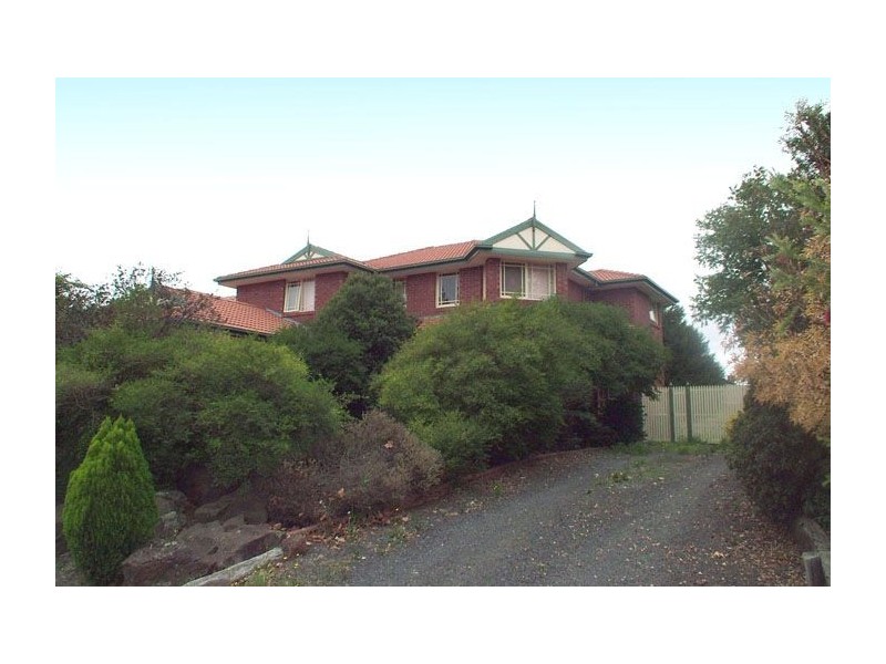 2 Silkwood Way, Rowville VIC 3178