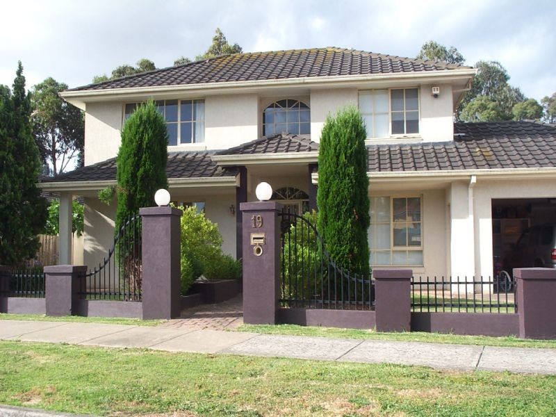 19 Cairn Curren Close, Rowville VIC 3178