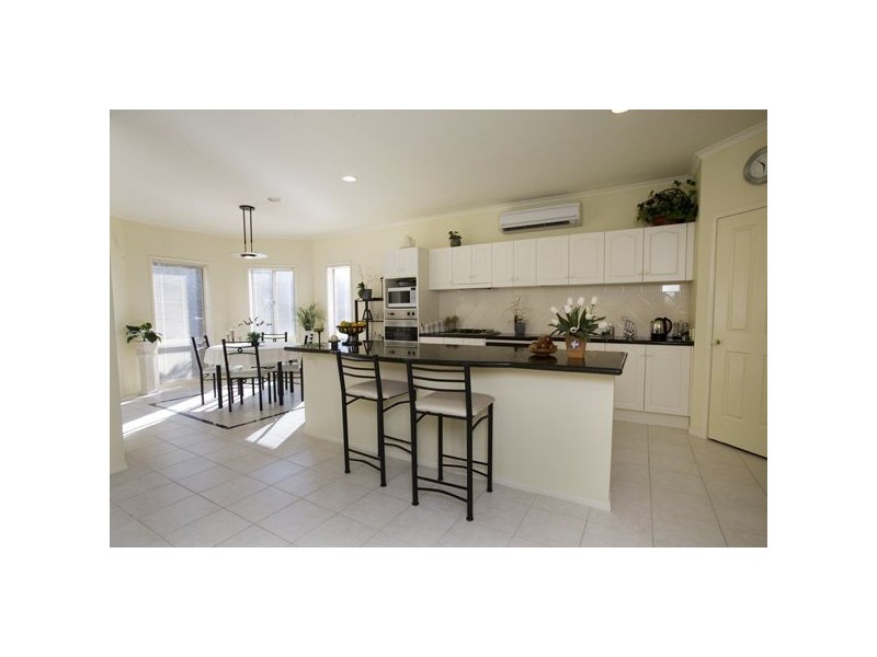 8 Miramah Close, Rowville VIC 3178