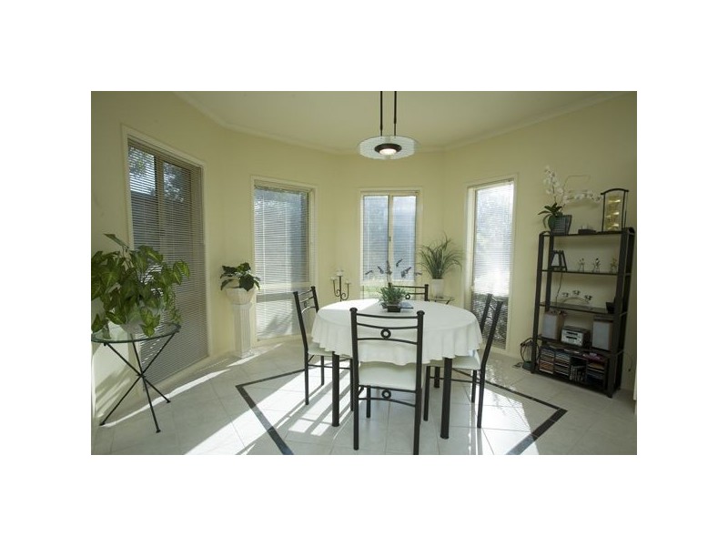 8 Miramah Close, Rowville VIC 3178