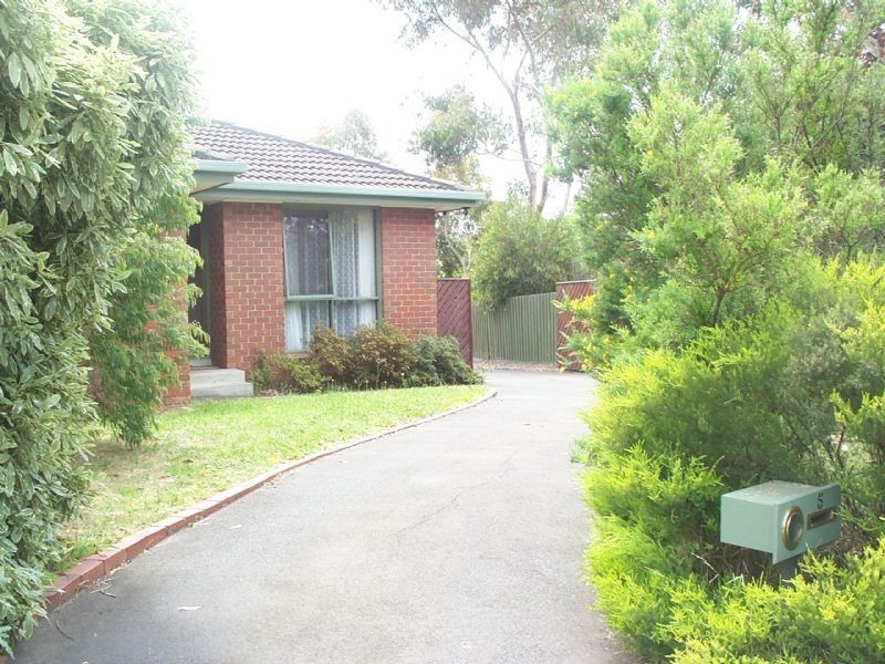 5 Raynor Close, Rowville VIC 3178