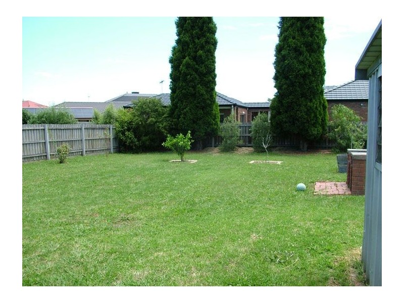 96 Lakeview Avenue, Rowville VIC 3178