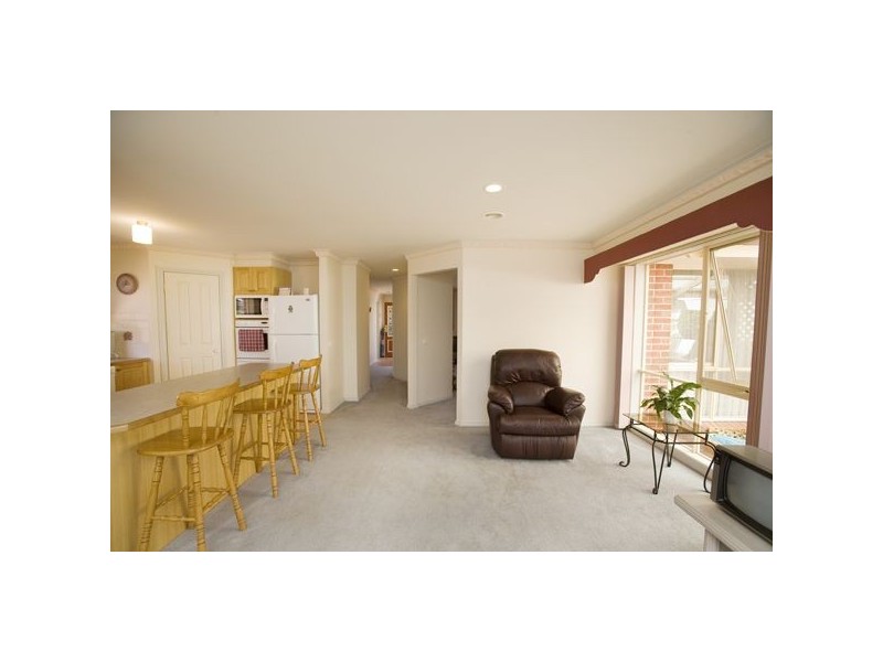 41 Fairway Drive, Rowville VIC 3178