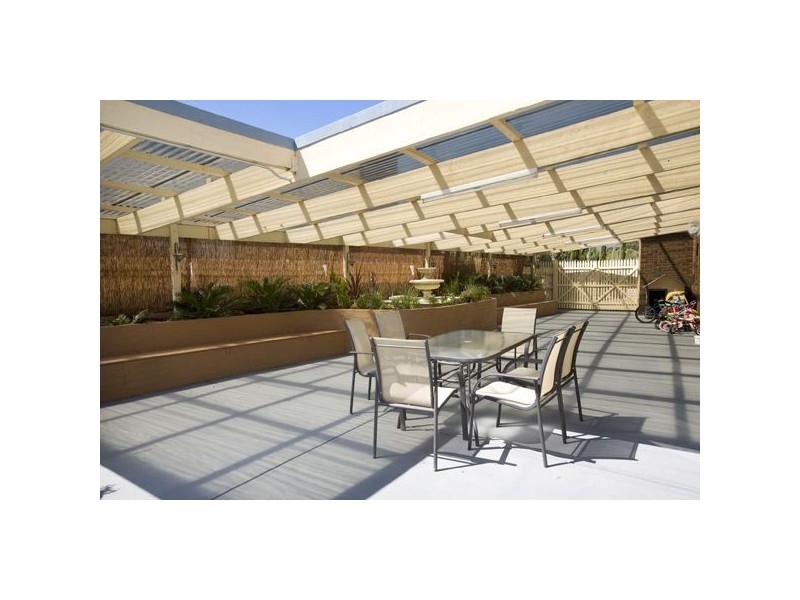 21 Garland Rise, Rowville VIC 3178