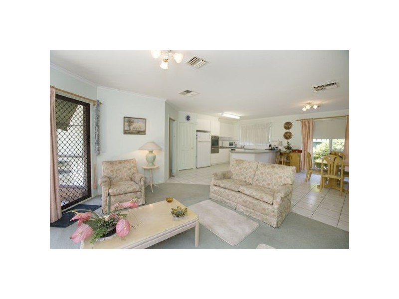 40 Shearer Drive, Rowville VIC 3178