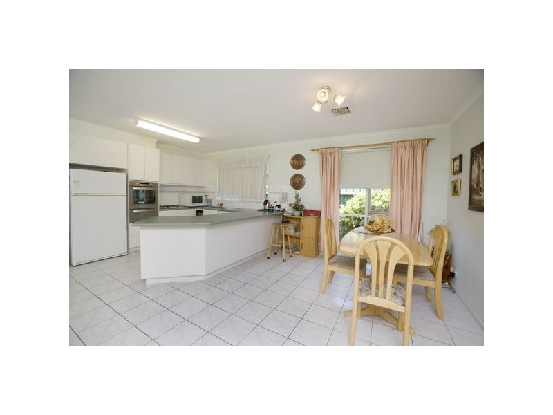 40 Shearer Drive, Rowville VIC 3178