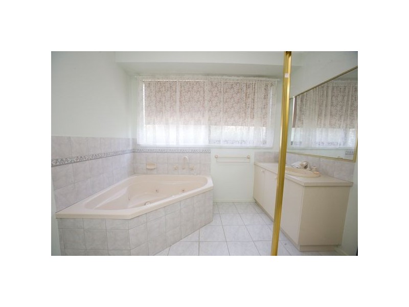 40 Shearer Drive, Rowville VIC 3178