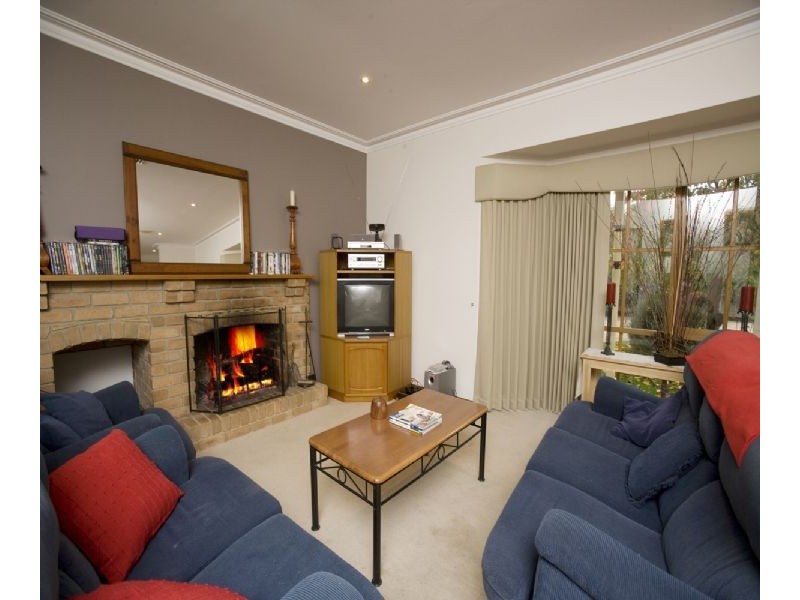 5 St Helena Place, Rowville VIC 3178