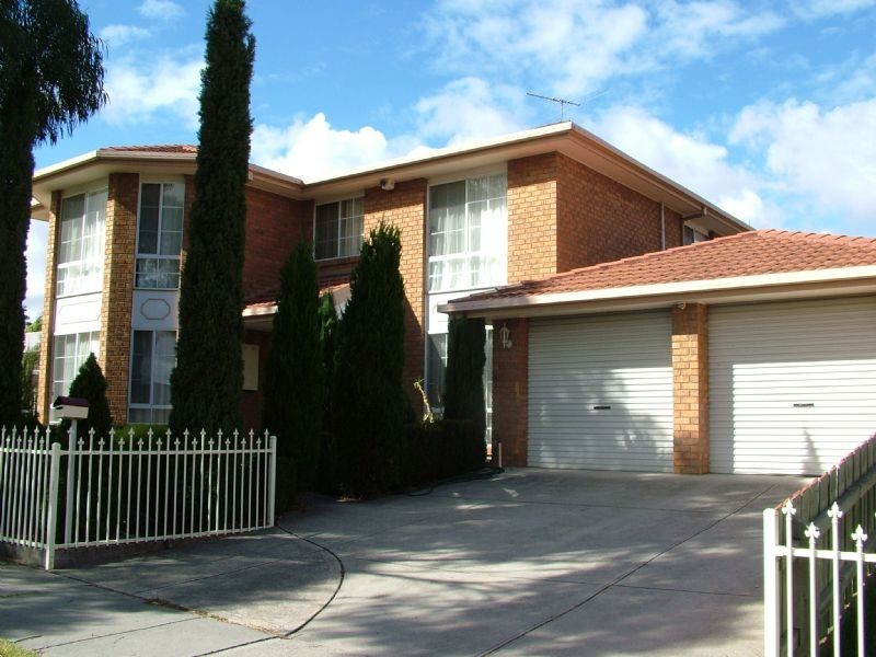 16 Quail Way, Rowville VIC 3178