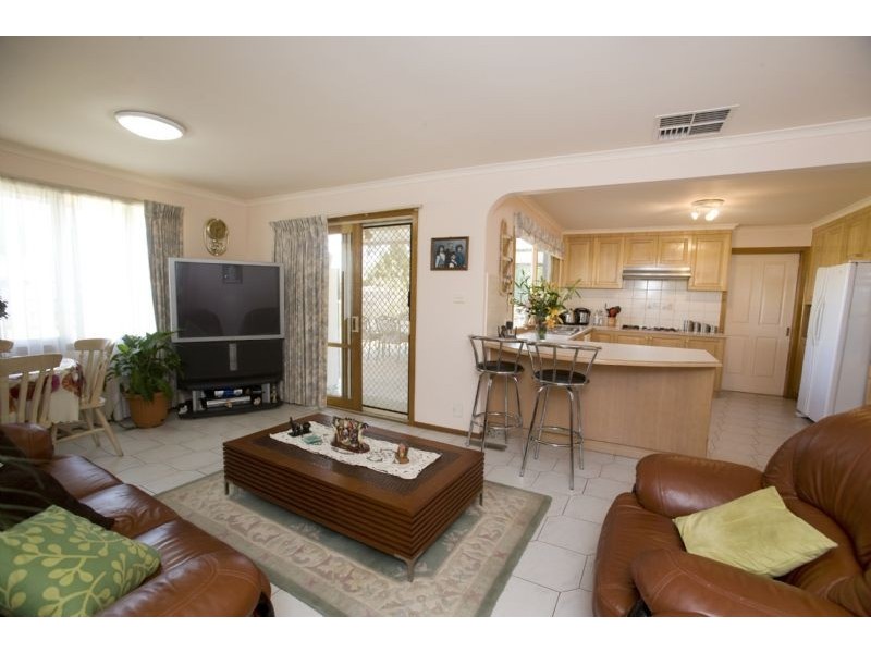 186 Waradgery Drive, Rowville VIC 3178