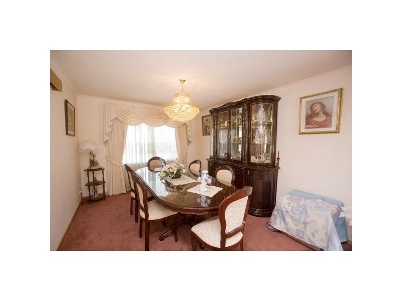 186 Waradgery Drive, Rowville VIC 3178