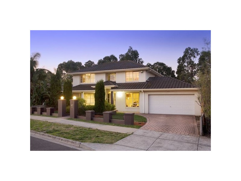 19 Cairn Curren Close, Rowville VIC 3178