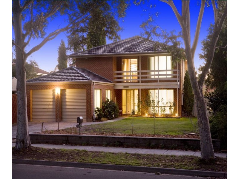 18 Winnipeg Street, Rowville VIC 3178