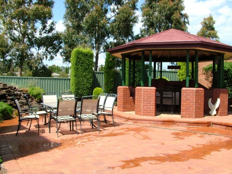 37 Corhanwarrabul Close, Rowville VIC 3178