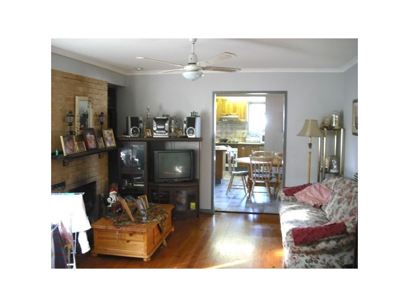 9 Laura Road, Knoxfield VIC 3180