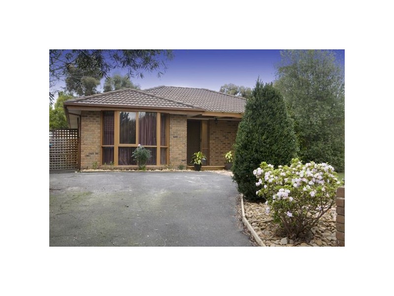 10 Prior Court, Rowville VIC 3178