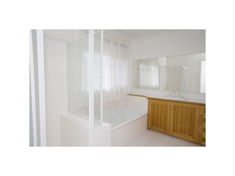 3 Miramah Close, Rowville VIC 3178