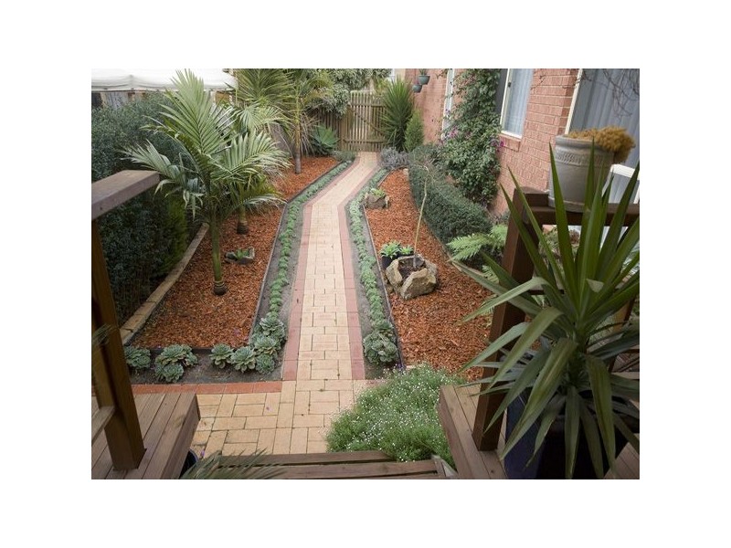 5 Buckingham Drive, Rowville VIC 3178