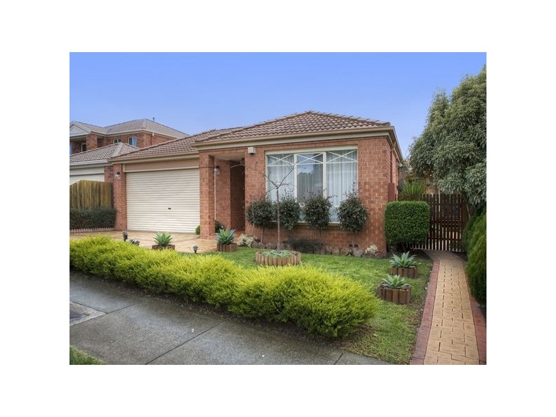 5 Buckingham Drive, Rowville VIC 3178