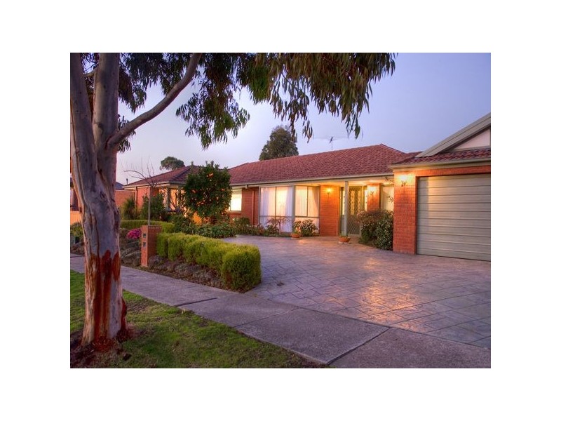 1 Whitecliffe Drive, Rowville VIC 3178