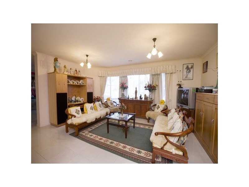 1 Whitecliffe Drive, Rowville VIC 3178