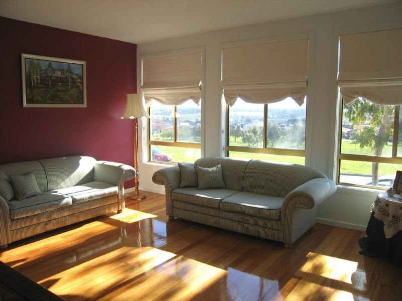 7 Outlook Way, Sunbury VIC 3429