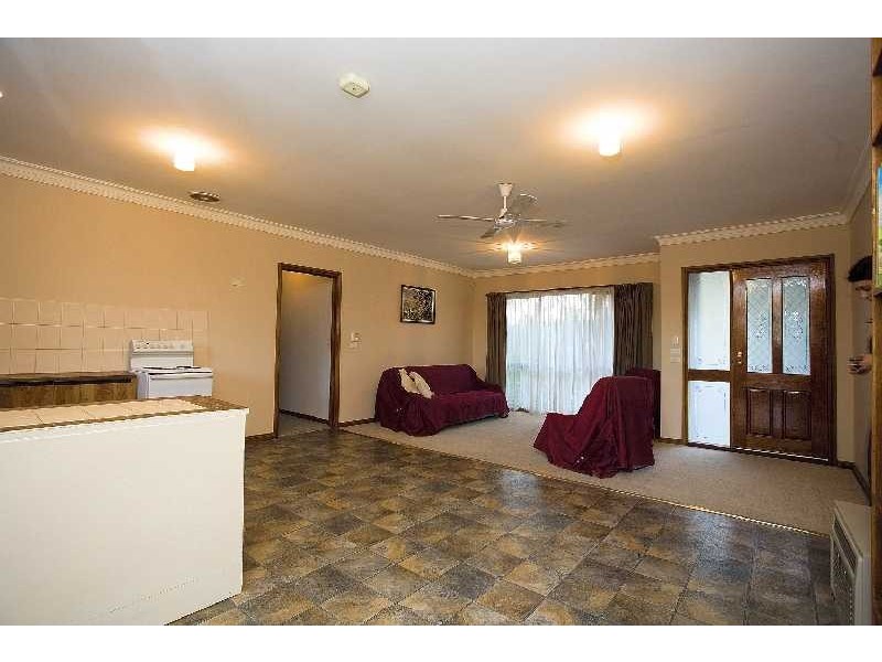 5 The Glade, Sunbury VIC 3429